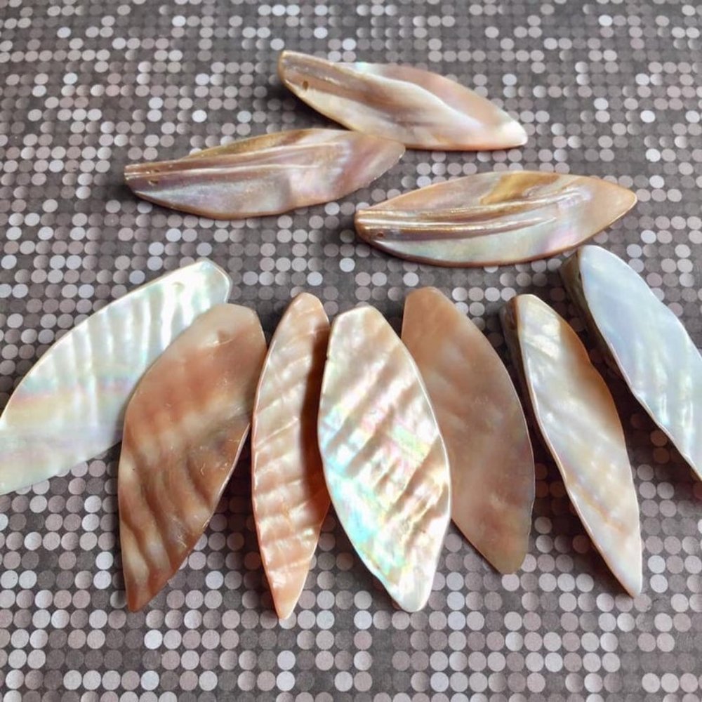 mother of pearl drop pendant beads 18pcs